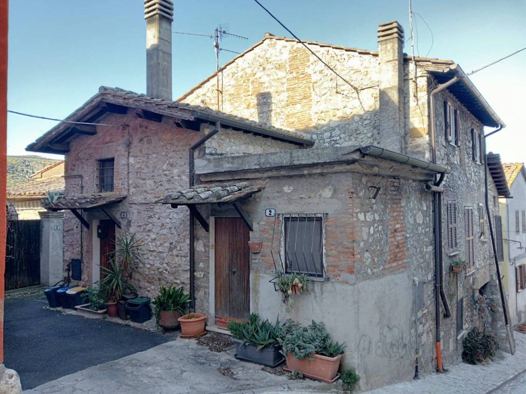 Casa indipendente a Narni in Via Aspromonte - Foto 3