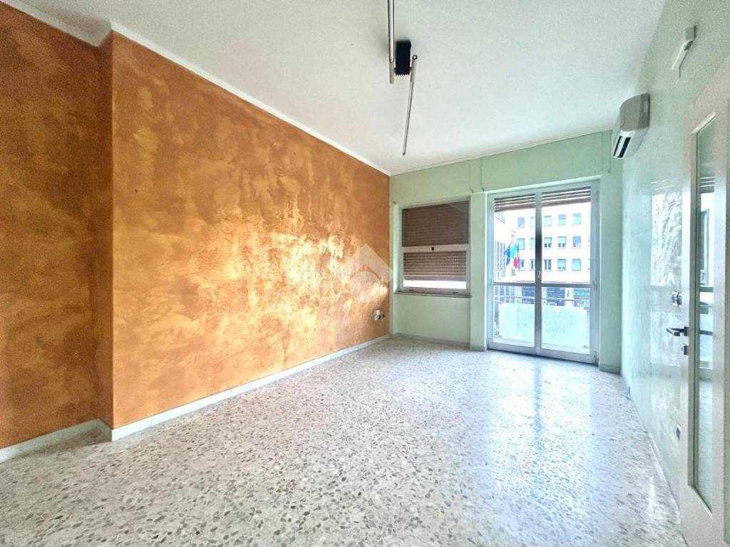Appartamento a Cosenza in Piazza dei Bruzi, 5 - Foto 4