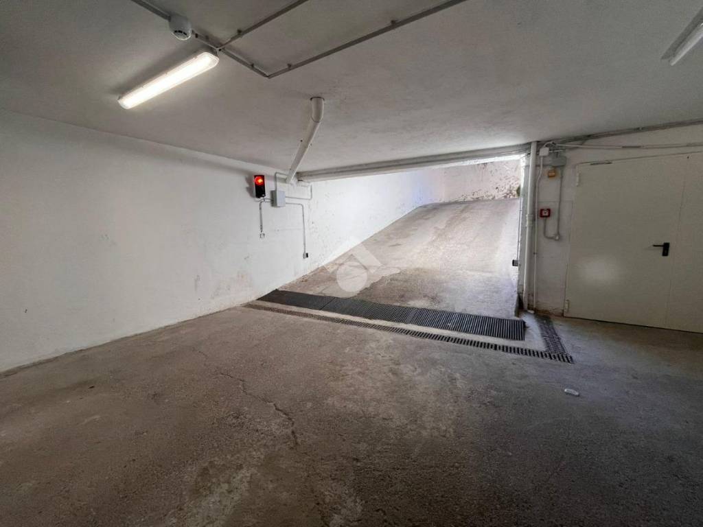 Box / garage a Brescia in VIA CAMILLO DE GIULI, 10 - Foto 2