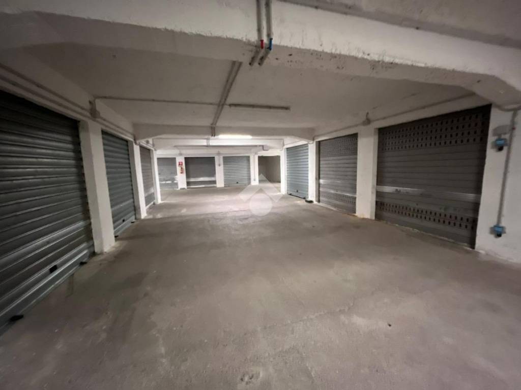Box / garage a Brescia in VIA CAMILLO DE GIULI, 10 - Foto 4