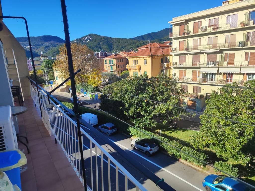 Appartamento a Spotorno in Via Giuseppe Mazzini - Foto 2