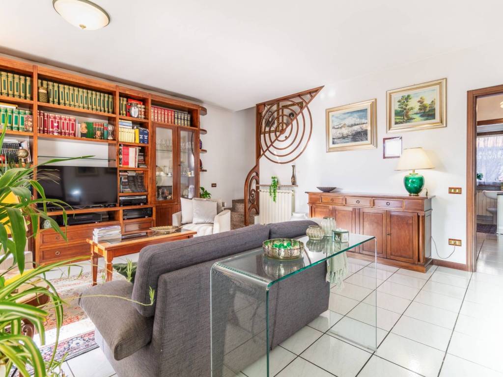 Villa a Cavaria con premezzo in Via Giacomo Puccini - Foto 2