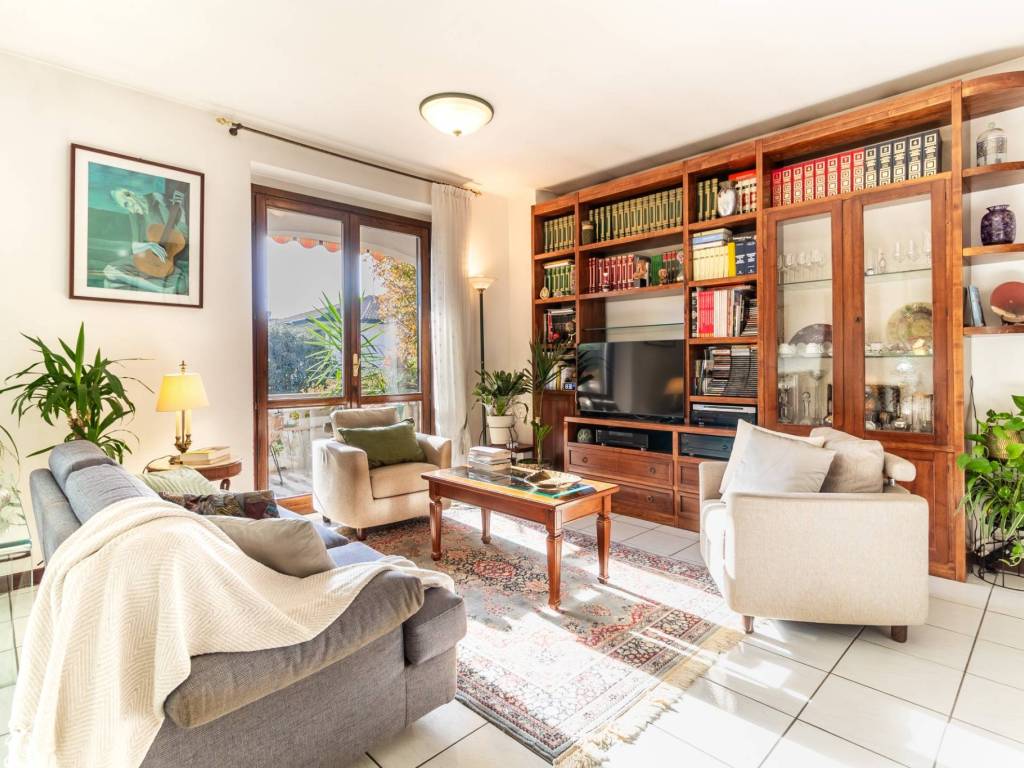 Villa a Cavaria con premezzo in Via Giacomo Puccini - Foto 3