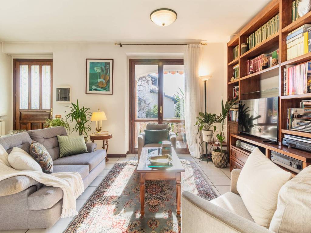 Villa a Cavaria con premezzo in Via Giacomo Puccini - Foto 4