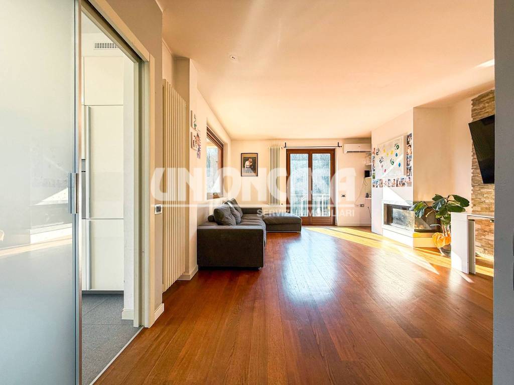 Appartamento a Cantù in Via Indipendenza - Foto 4