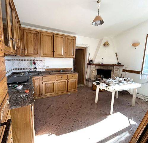 Rustico / casale a Tolfa in Via Lizzera - Foto 4