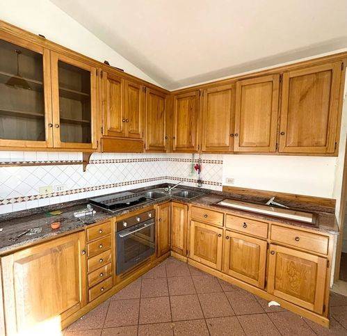 Rustico / casale a Tolfa in Via Lizzera - Foto 5