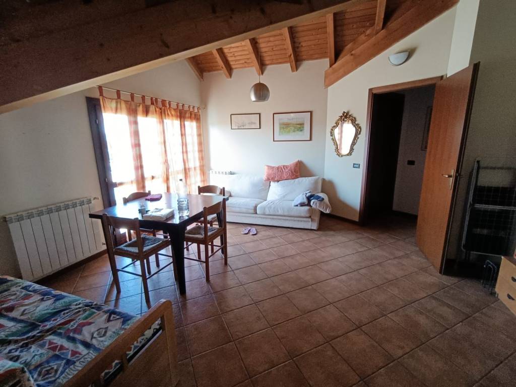 Appartamento a Gallarate in Via Argonne - Foto 2