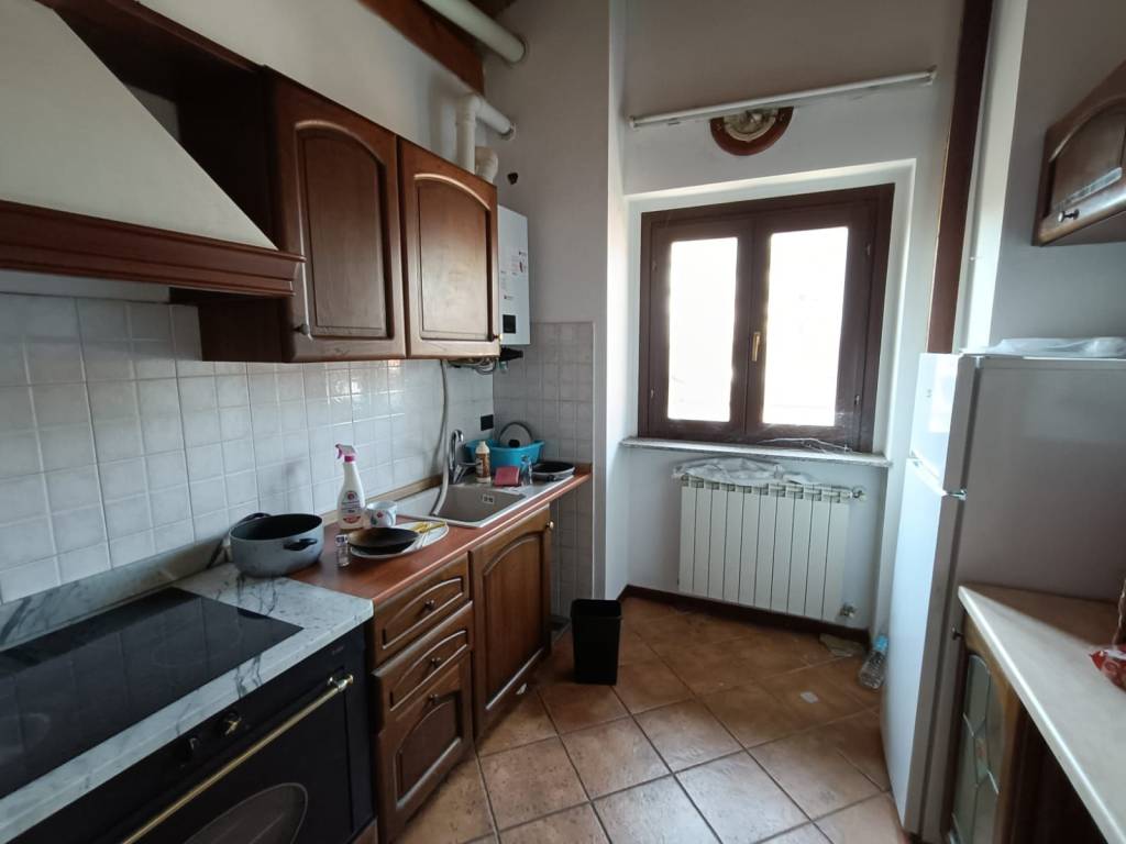 Appartamento a Gallarate in Via Argonne - Foto 3