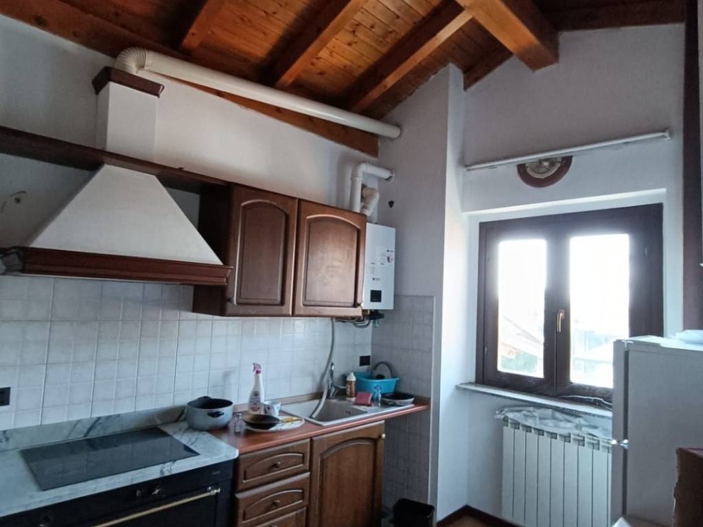 Appartamento a Gallarate in Via Argonne - Foto 5