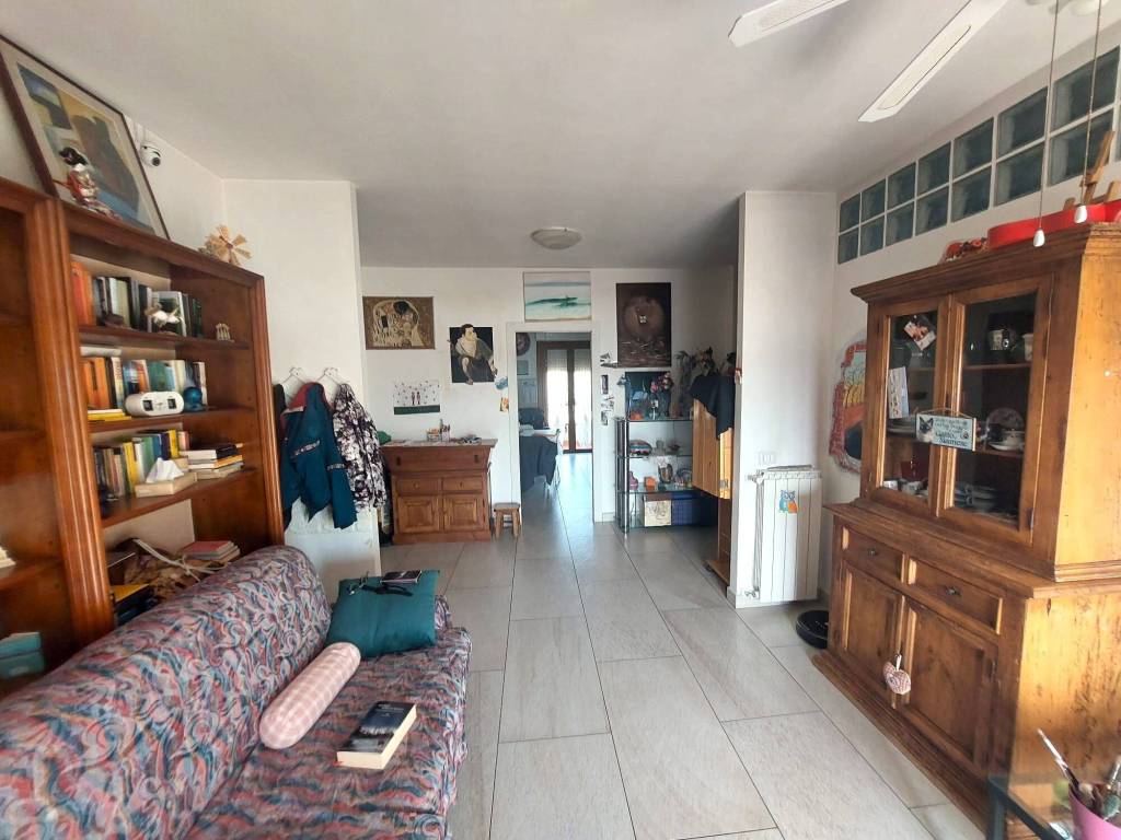 Appartamento a Montemurlo in Via R. Scarpettini - Foto 4