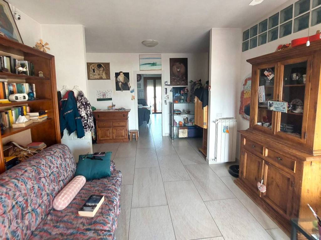 Appartamento a Montemurlo in Via R. Scarpettini - Foto 5