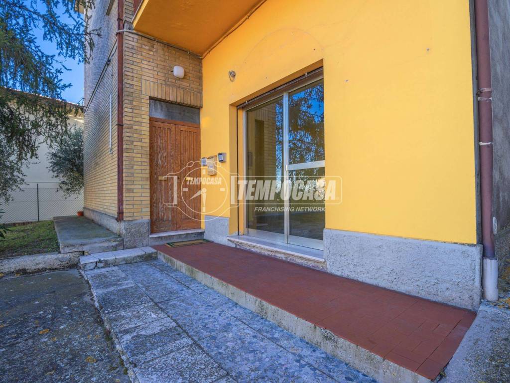 Immobile a Montelupone in Viale Dante Alighieri - Foto 3
