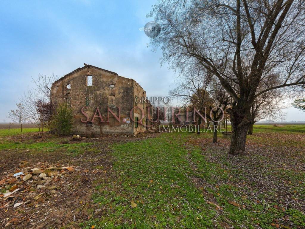 Rustico / casale a Mirandola in VIA CAZZUOLA, 12 - Foto 5