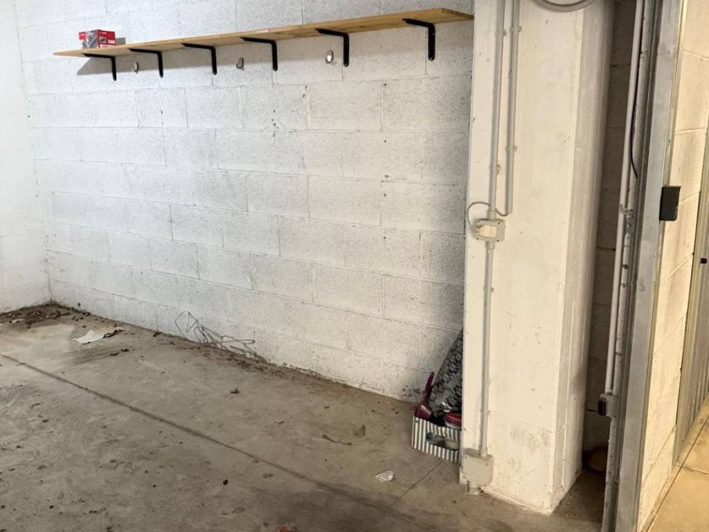 Box / garage a Aprilia in Via San Michele, 81 - Foto 5