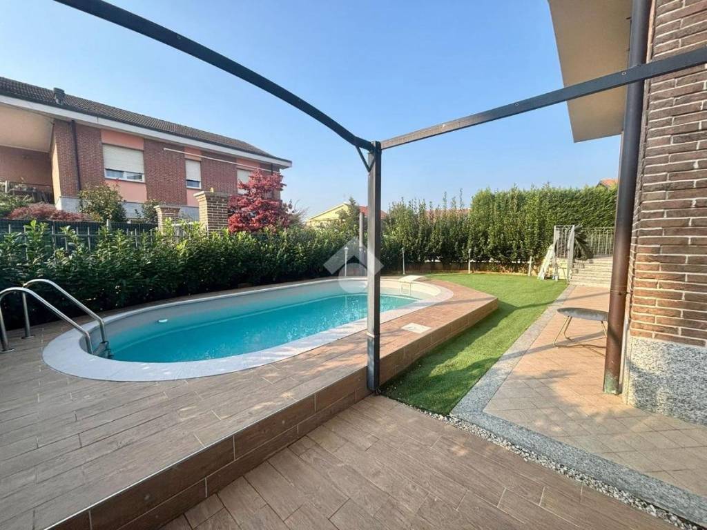 Appartamento a Leinì in Str. Fornacino, 231 - Foto 2