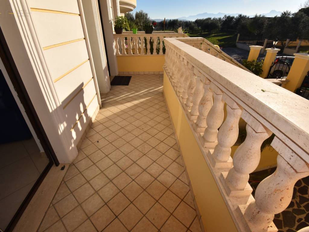 Appartamento a Nereto in Via Parignano - Foto 3