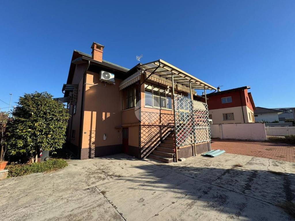 Villa a Volpiano in Via Meana, 8 - Foto 2