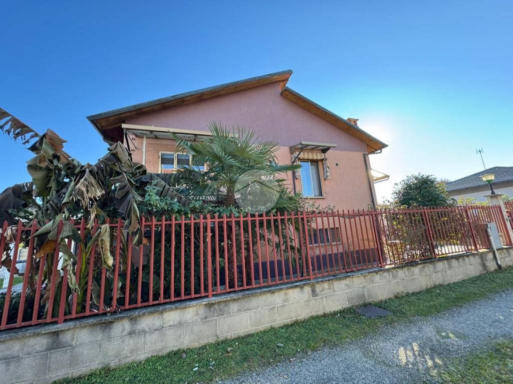 Villa a Volpiano in Via Meana, 8 - Foto 4