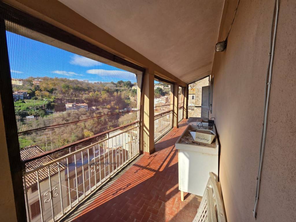Appartamento a Caprarola in Via Filippo Nicolai - Foto 2