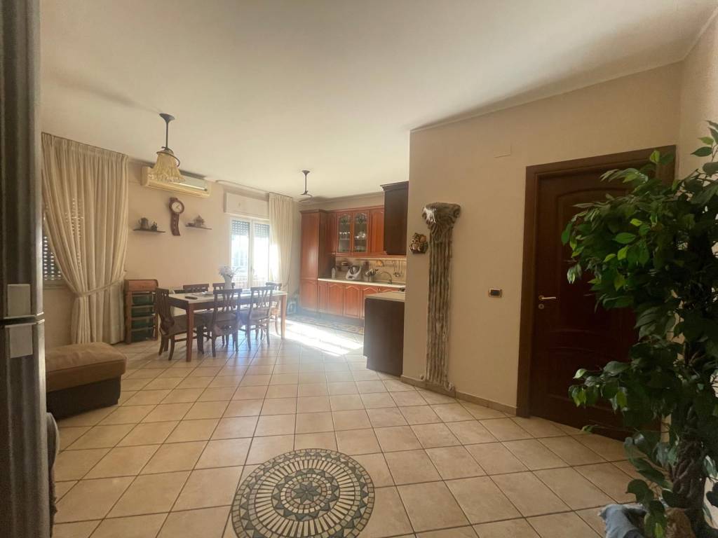 Casa indipendente a Lamezia terme in Via Liguria, 41 - Foto 2
