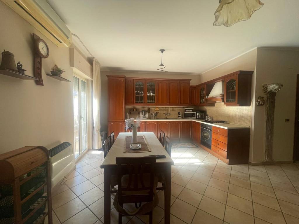 Casa indipendente a Lamezia terme in Via Liguria, 41 - Foto 5