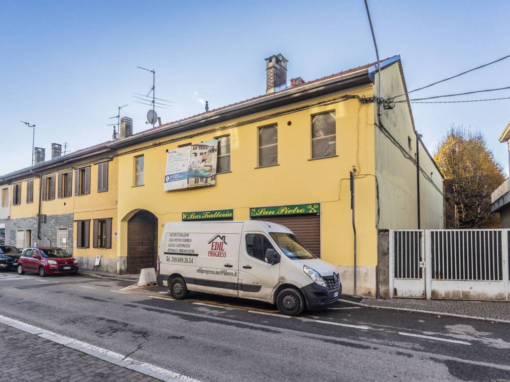 Appartamento a Caronno pertusella in Via Trieste - Foto 2