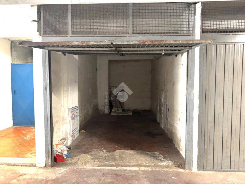 Box / garage a Genzano di roma in Via Ferruccio Parri, 33 - Foto 2