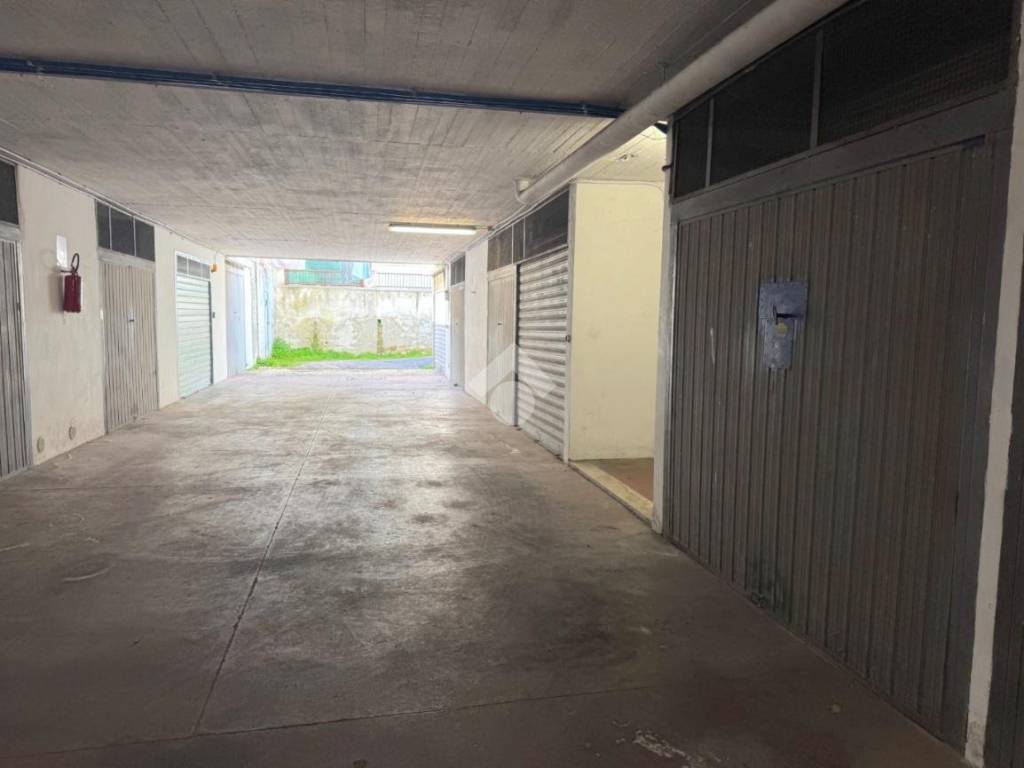 Box / garage a Genzano di roma in Via Ferruccio Parri, 33 - Foto 4