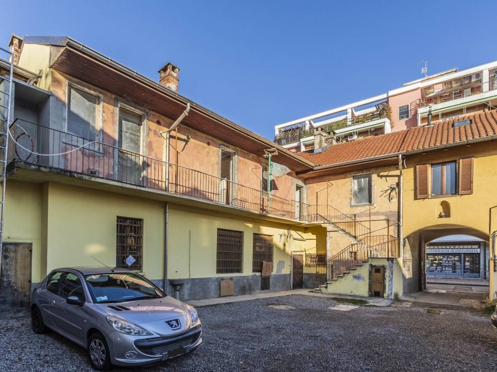 Appartamento a Caronno pertusella in Via Trieste - Foto 2