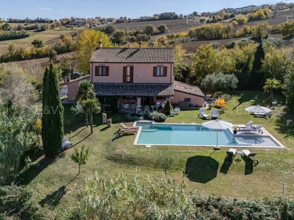 Villa a San costanzo in Strada del Bagnolo - Foto 2