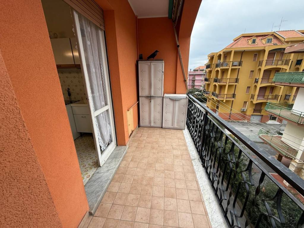 Appartamento a Pietra ligure in Via Piani - Foto 2