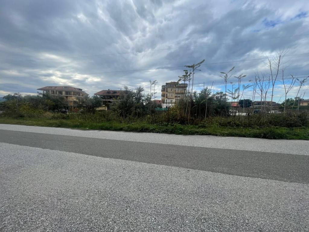 Terreno a Lamezia terme in Via dei Glicini - Foto 2