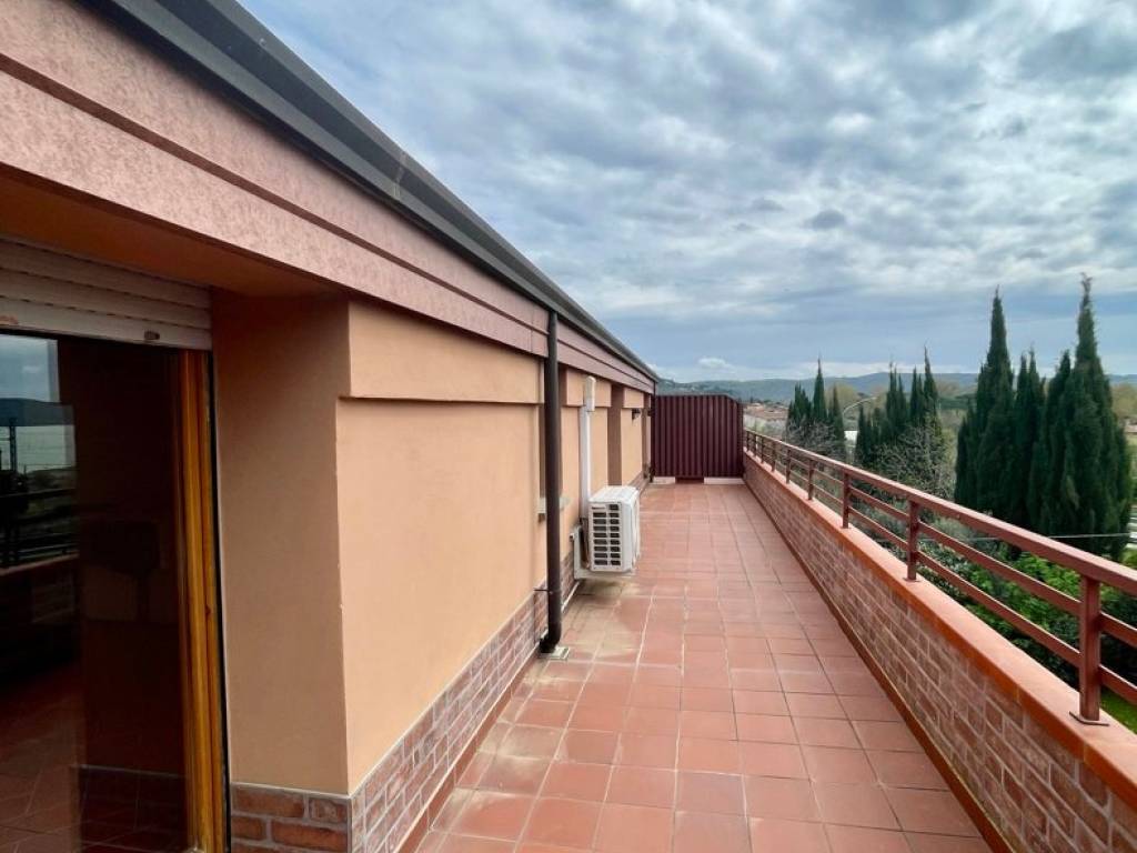Appartamento a Passignano sul trasimeno in Via Irma Ricci - Foto 3