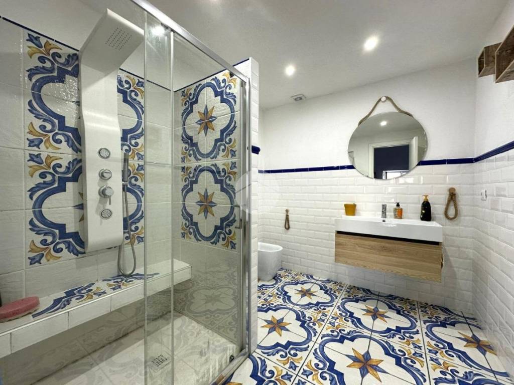 Appartamento a Bacoli in Via Torregaveta - Foto 4