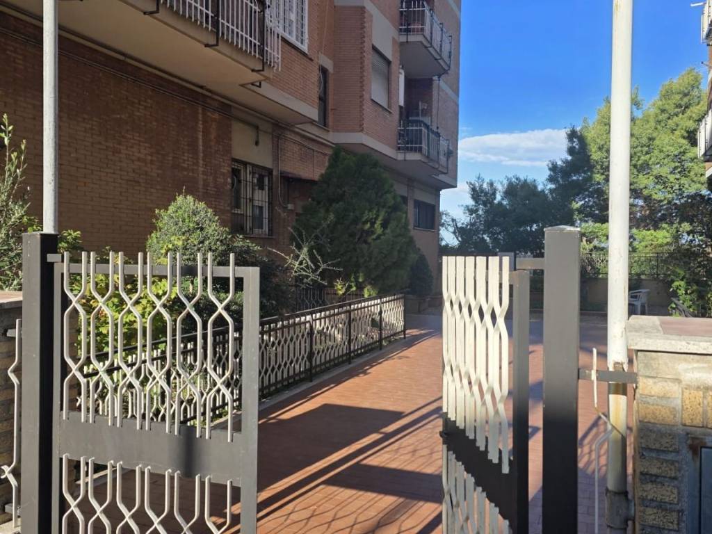 Appartamento a Ciampino in Via Giacomo Brodolini, 43 - Foto 2