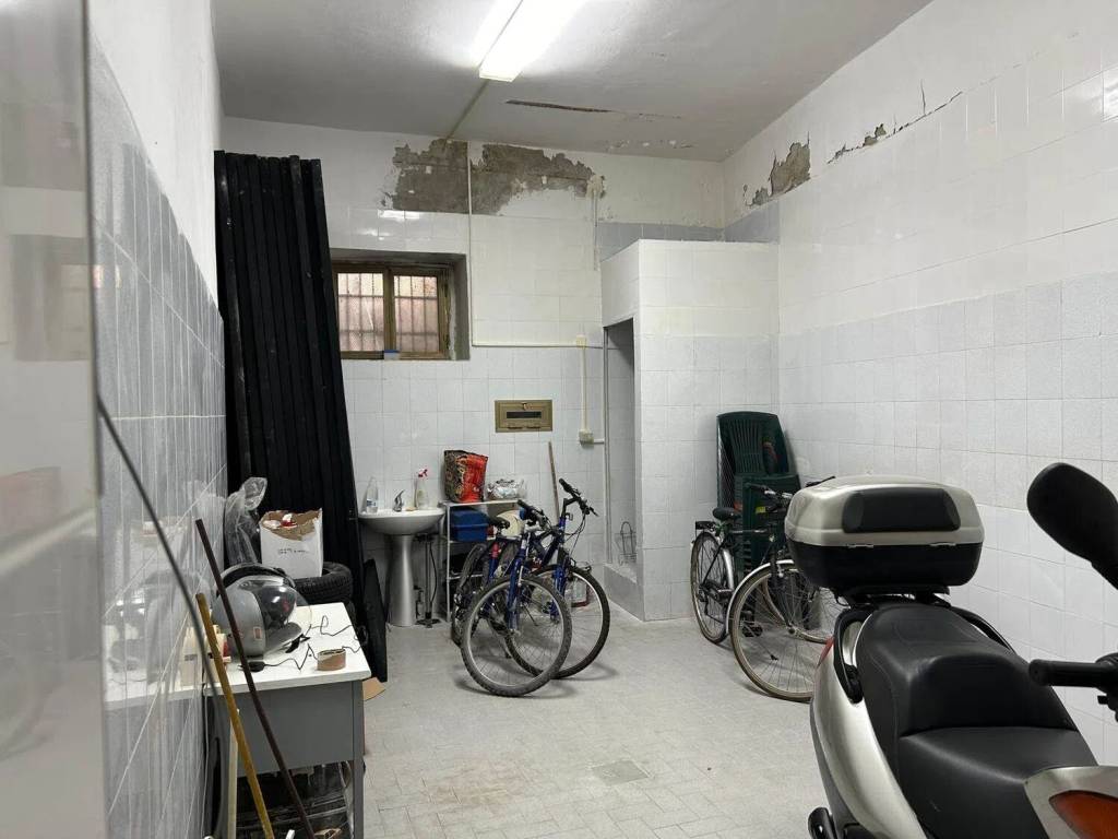 Box / garage a Salerno in Via Francesco La Francesca No Number - Foto 5