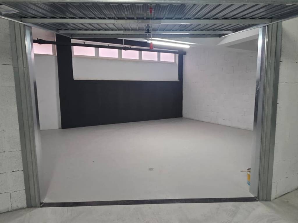 Box / garage a Ladispoli in Via Napoli - Foto 2