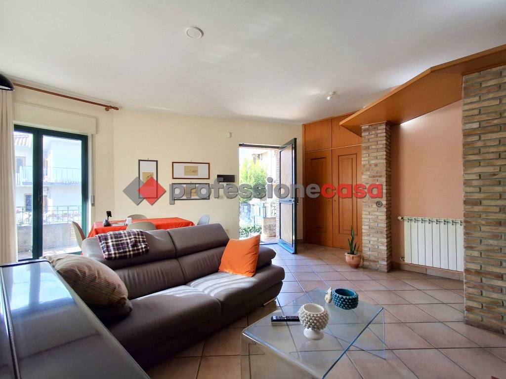 Appartamento a Trecastagni in Via Pacini, 40 - Foto 2