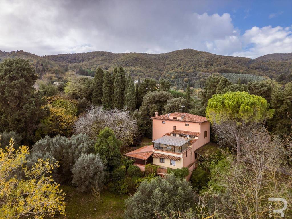 Villa a Collesalvetti in Via Emo Mannucci - Foto 2