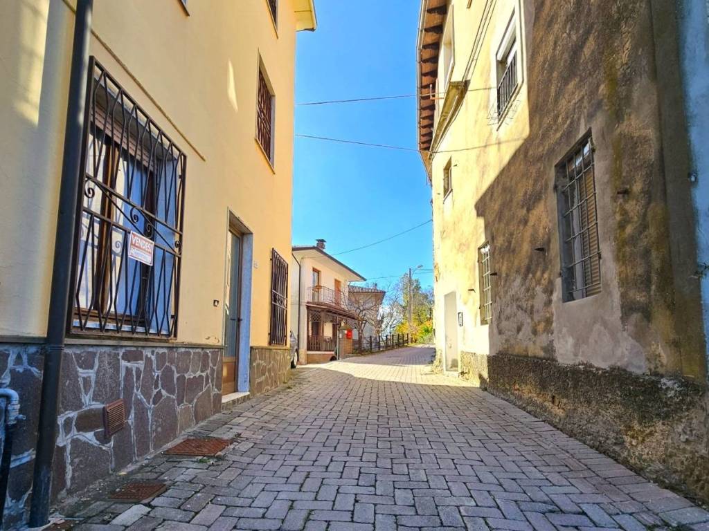 Casa indipendente a Vernasca in Via Palazzina, 15 - Foto 5