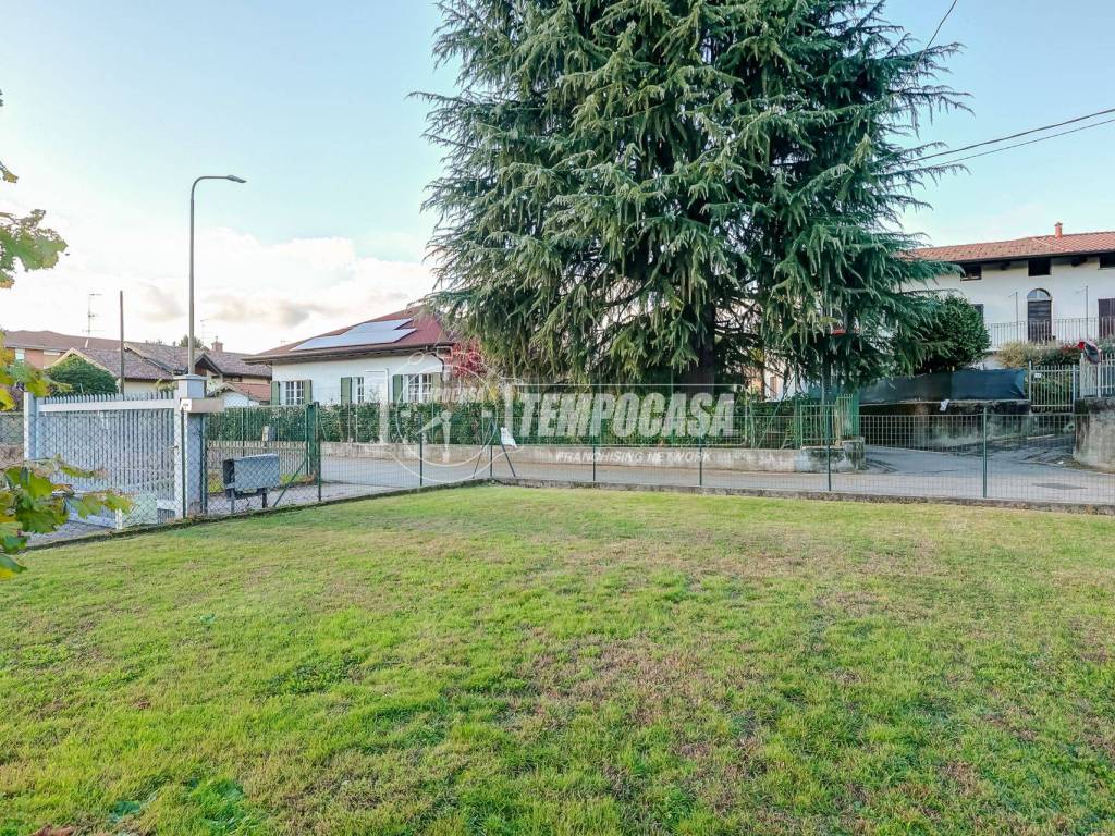 Appartamento a Castelletto sopra ticino in Via Belfanti - Foto 5