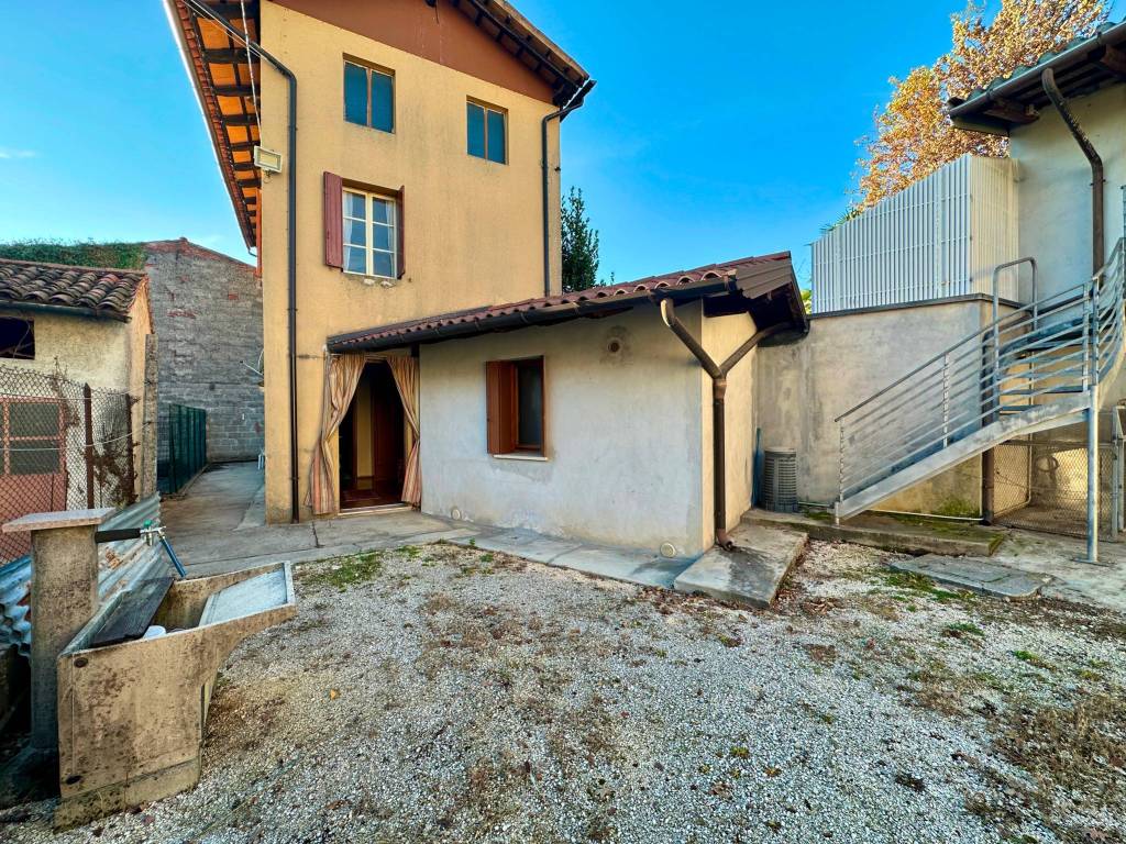 Villa a Martignacco in Via Pagnutti, 10 - Foto 2