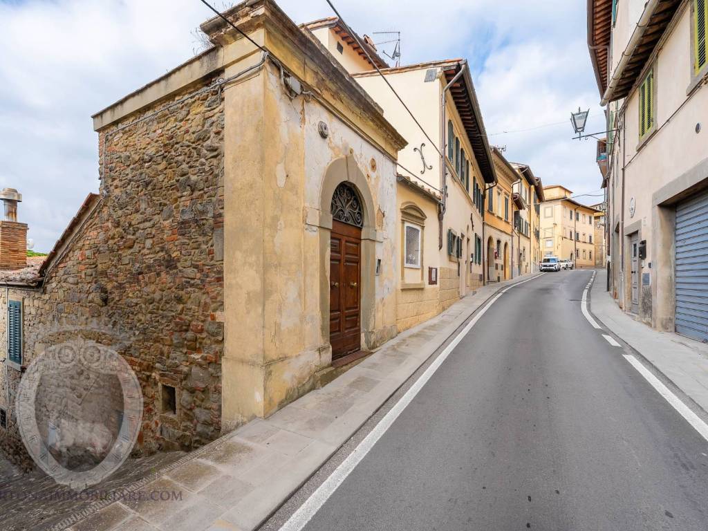 Appartamento a Cortona in Via Gino Severini, 42 - Foto 2