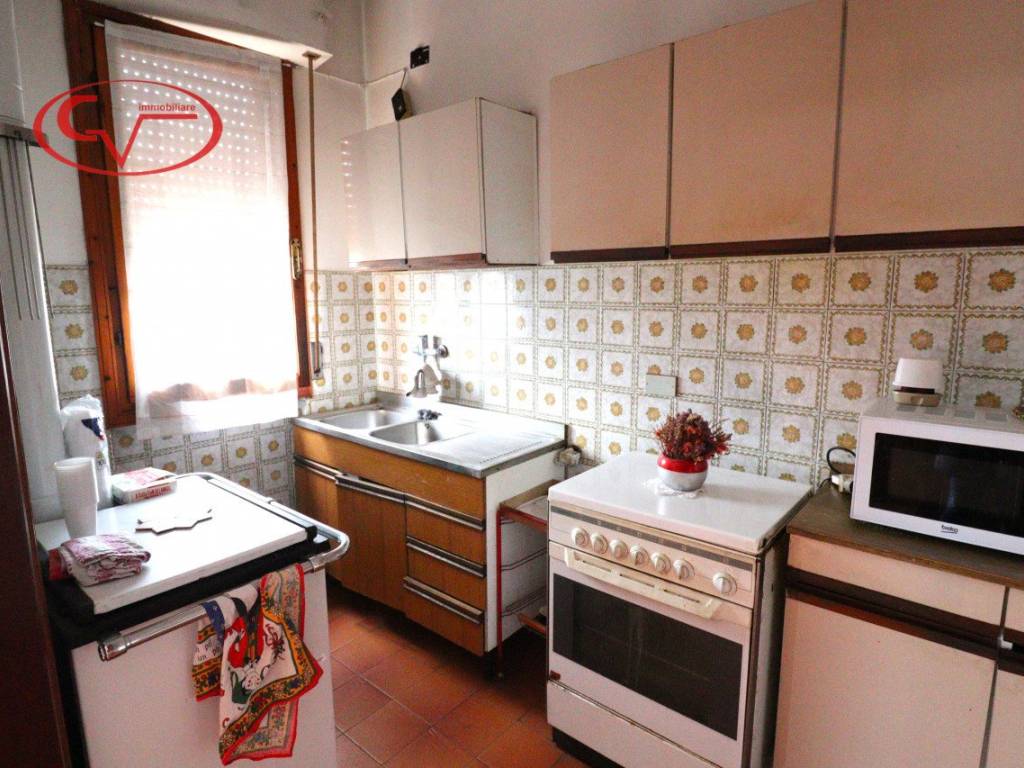 Appartamento a Bucine in Via Arturo Toscanini - Foto 4
