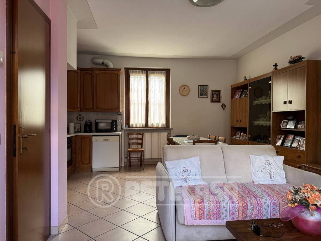 Casa indipendente a Crespiatica in Piazza Dino Palladini - Foto 2