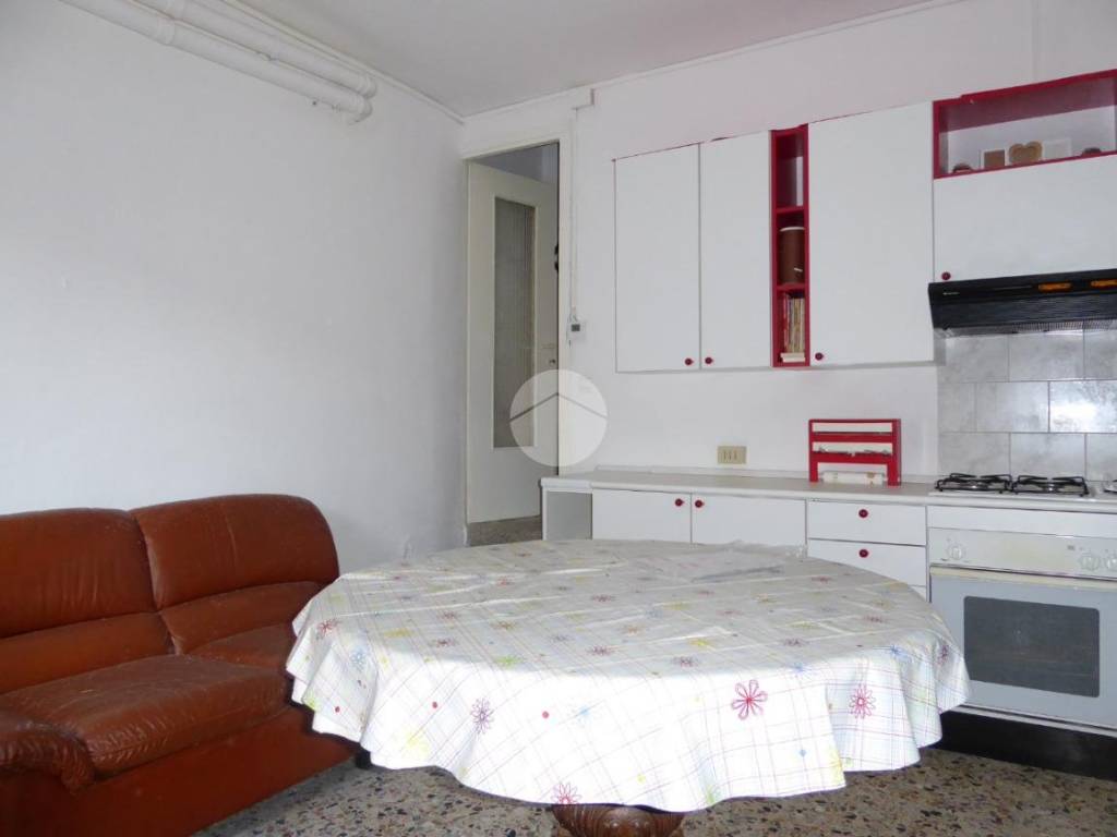 Casa indipendente a Stradella in Rampa G.Pascoli, 52 - Foto 2