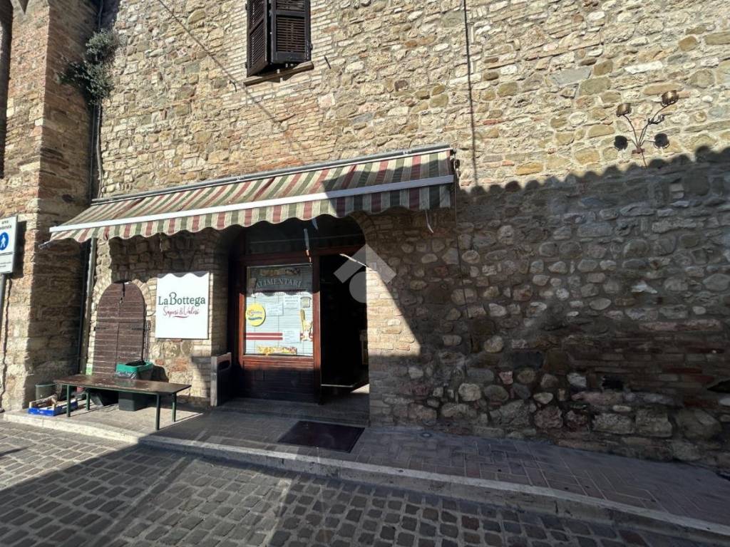 Appartamento a Assisi in Piazza dei Caduti, 6 - Foto 2