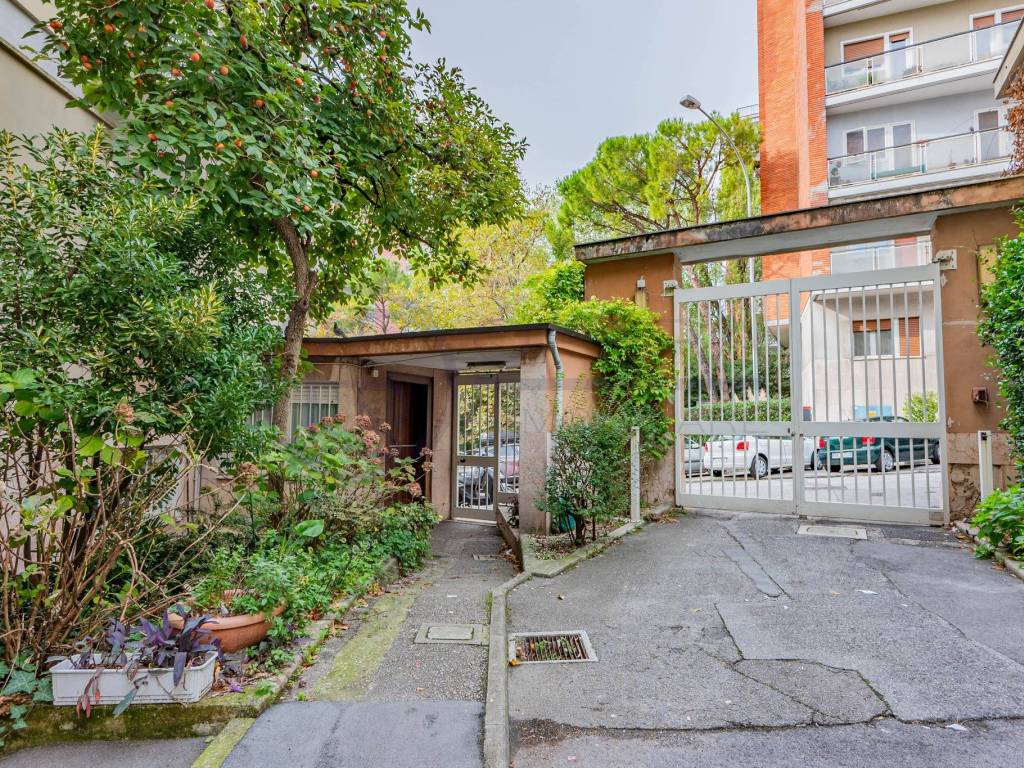 Appartamento a Trieste in Via del Lloyd, 5 - Foto 3