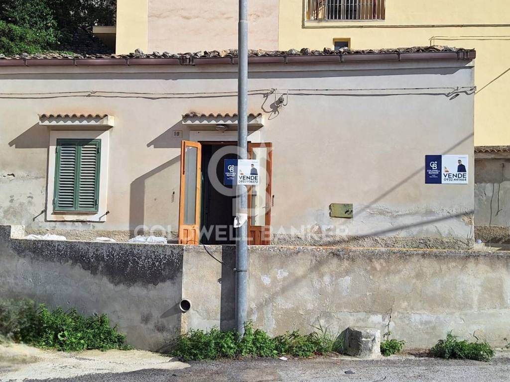 Casa indipendente a Modica in Via Modica Noto, 1 - Foto 2